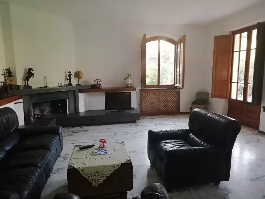 Immagine 10 di Villa in vendita  a Cascina