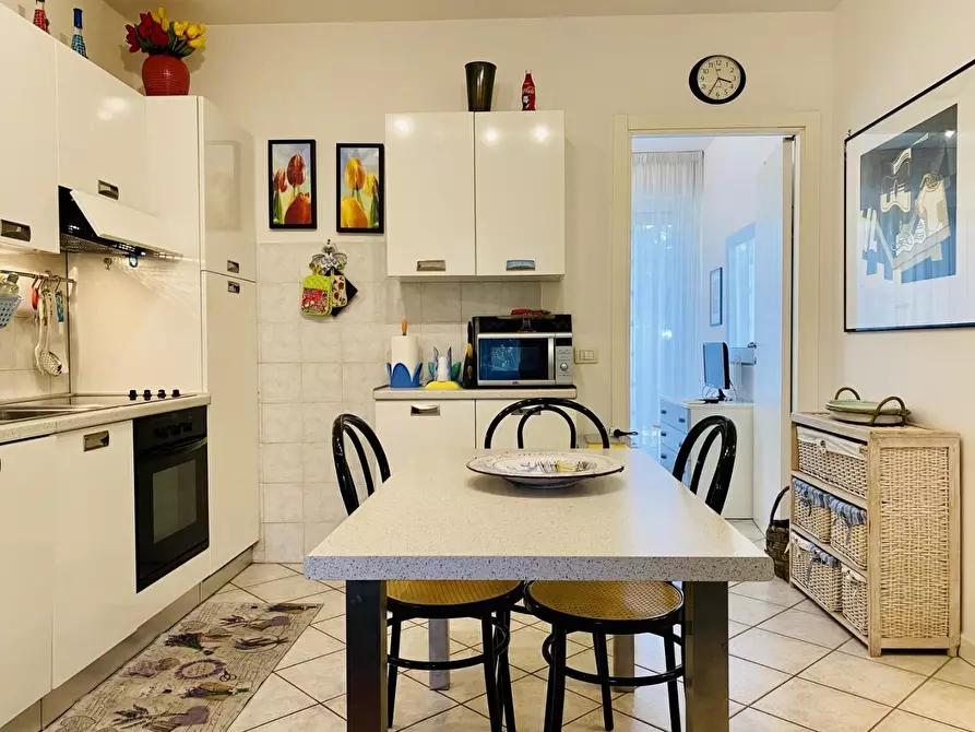 Immagine 3 di Appartamento in vendita  a Pietrasanta