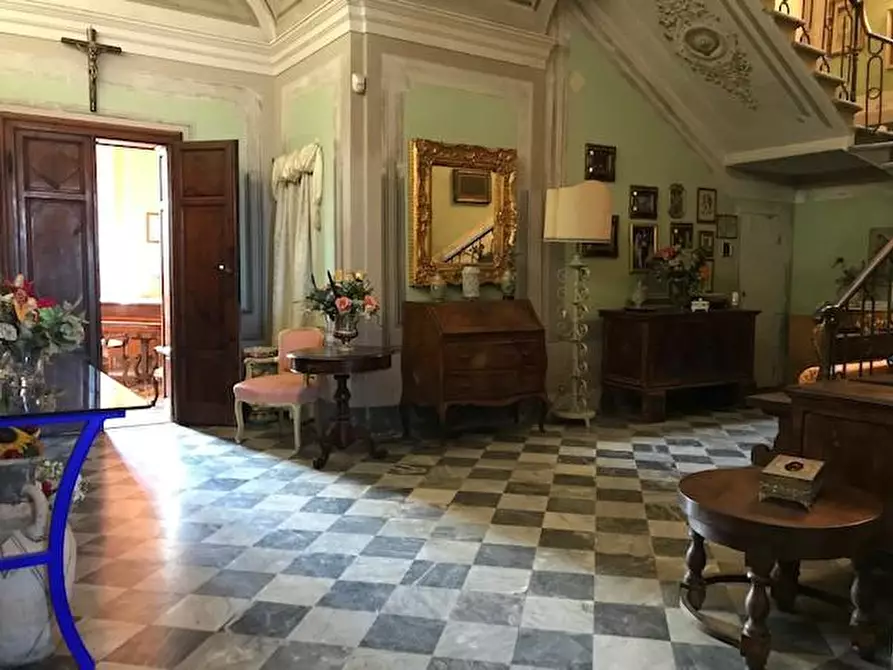 Immagine 3 di Villa in vendita  a Cascina