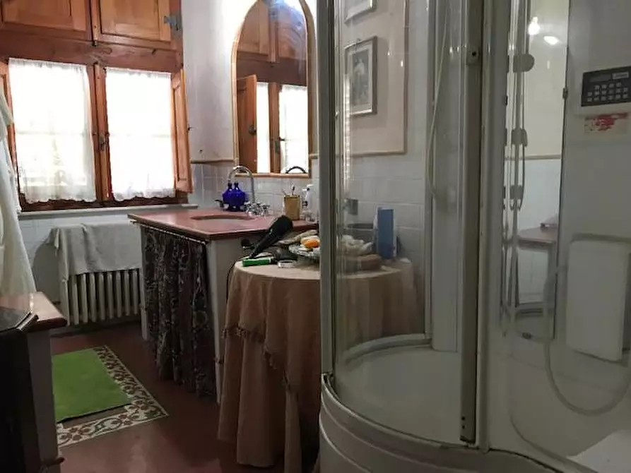 Immagine 32 di Villa in vendita  a Cascina