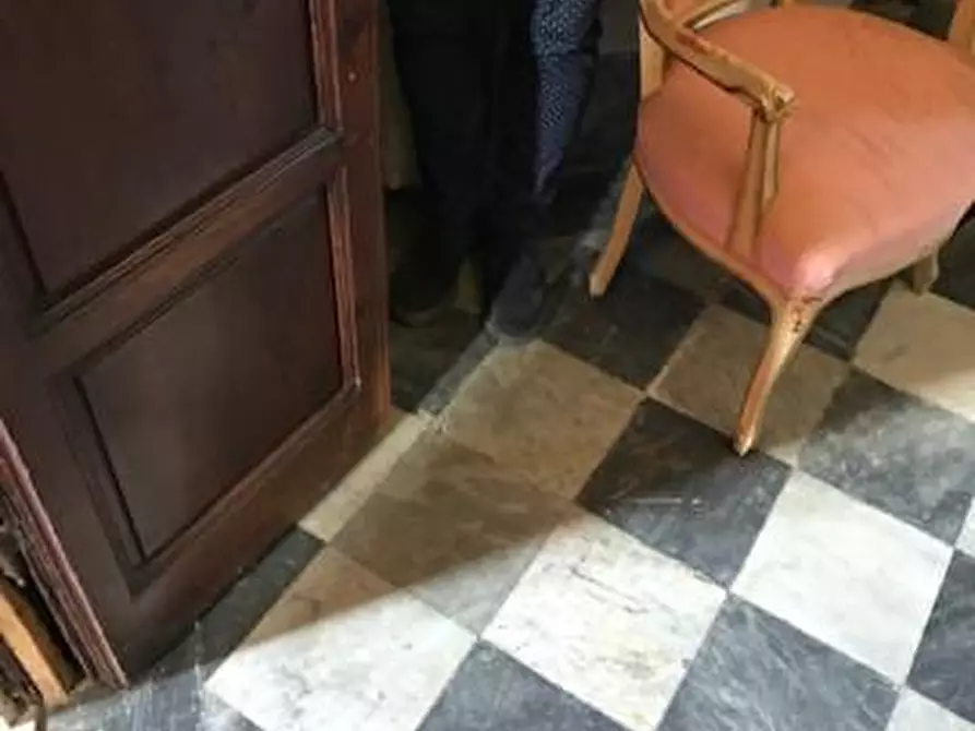 Immagine 8 di Villa in vendita  a Cascina