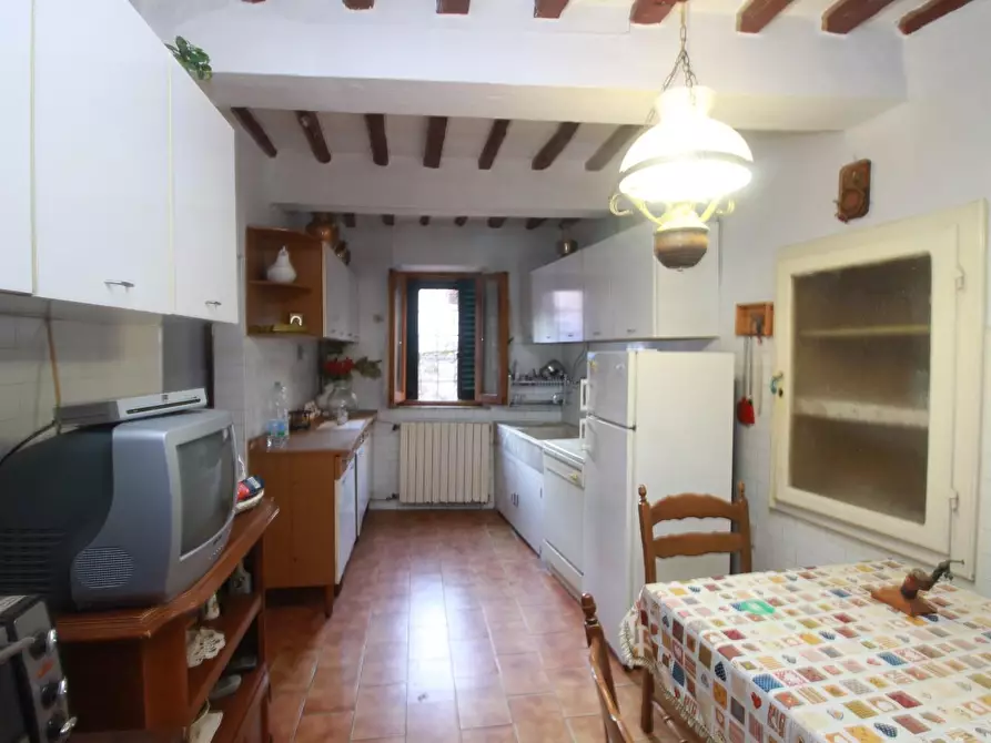 Immagine 17 di Villa in vendita  a Sovicille