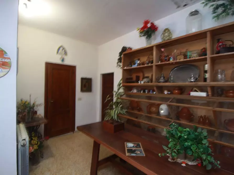 Immagine 5 di Villa in vendita  a Sovicille