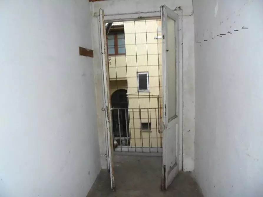 Immagine 22 di Appartamento in vendita  a Massa