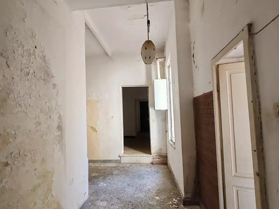 Immagine 3 di Appartamento in vendita  a Massa