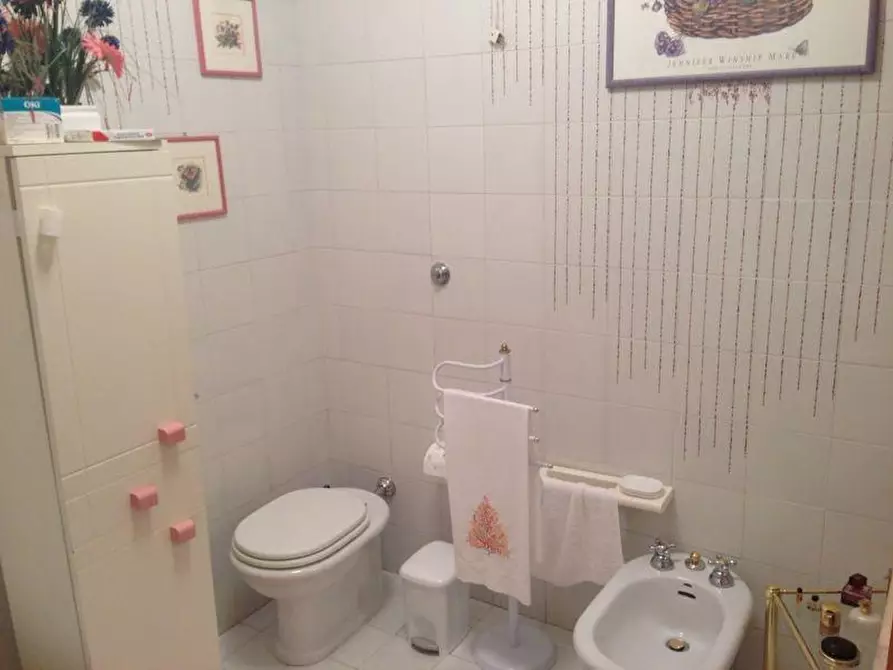 Immagine 4 di Appartamento in vendita  a Siena