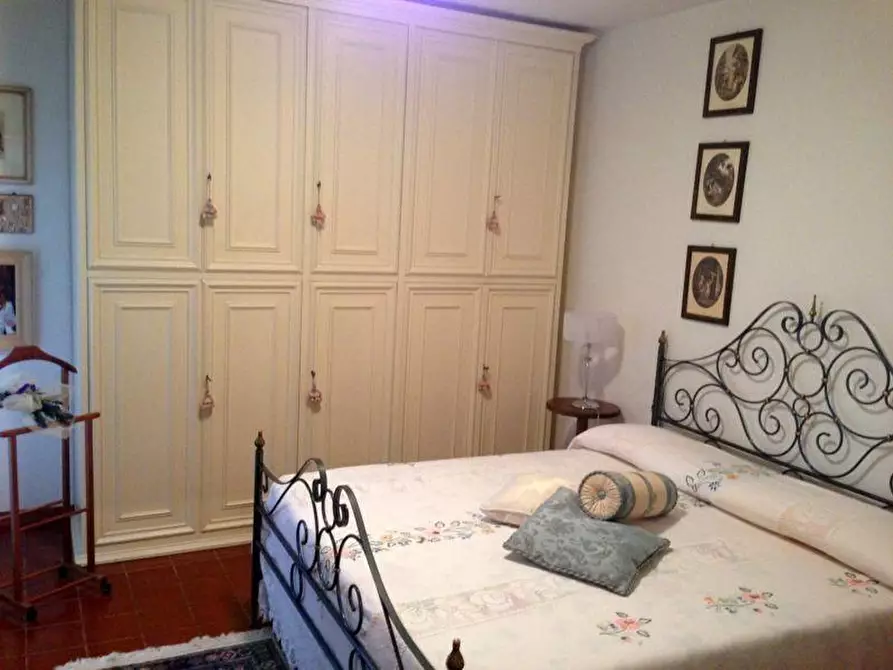 Immagine 5 di Appartamento in vendita  a Siena