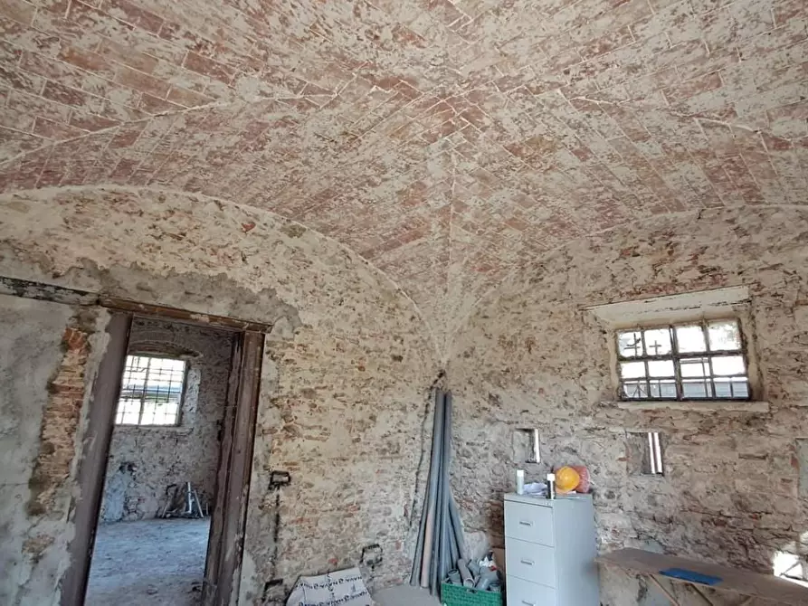 Immagine 3 di Rustico / casale in vendita  a Calci