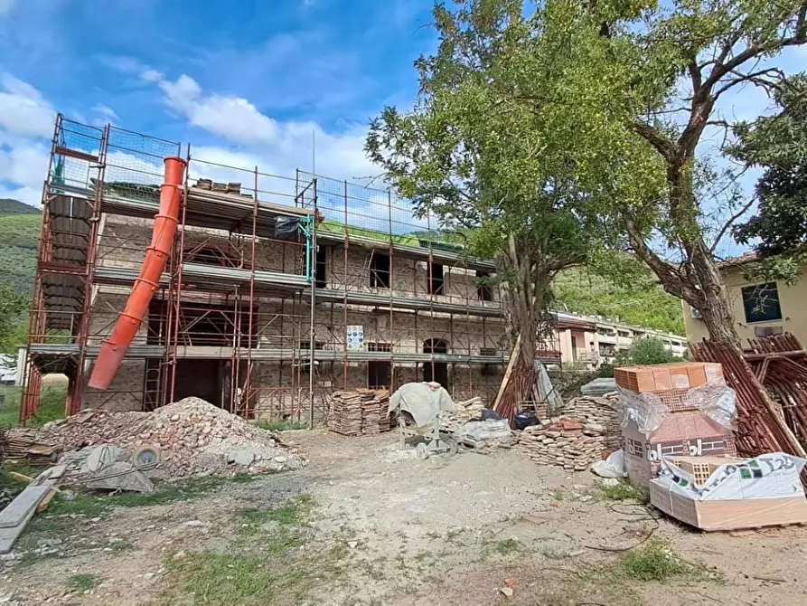 Immagine 5 di Rustico / casale in vendita  a Calci