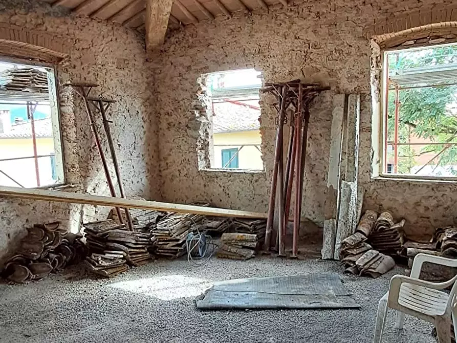 Immagine 7 di Rustico / casale in vendita  a Calci