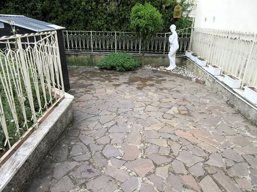 Immagine 10 di Appartamento in vendita  a Vinci