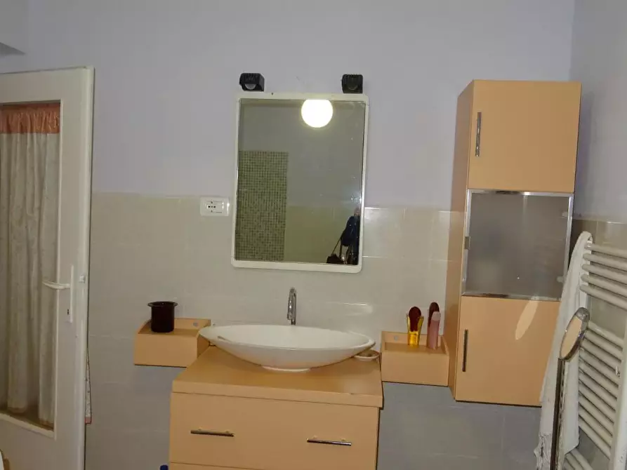 Immagine 10 di Casa indipendente in vendita  a Lamporecchio