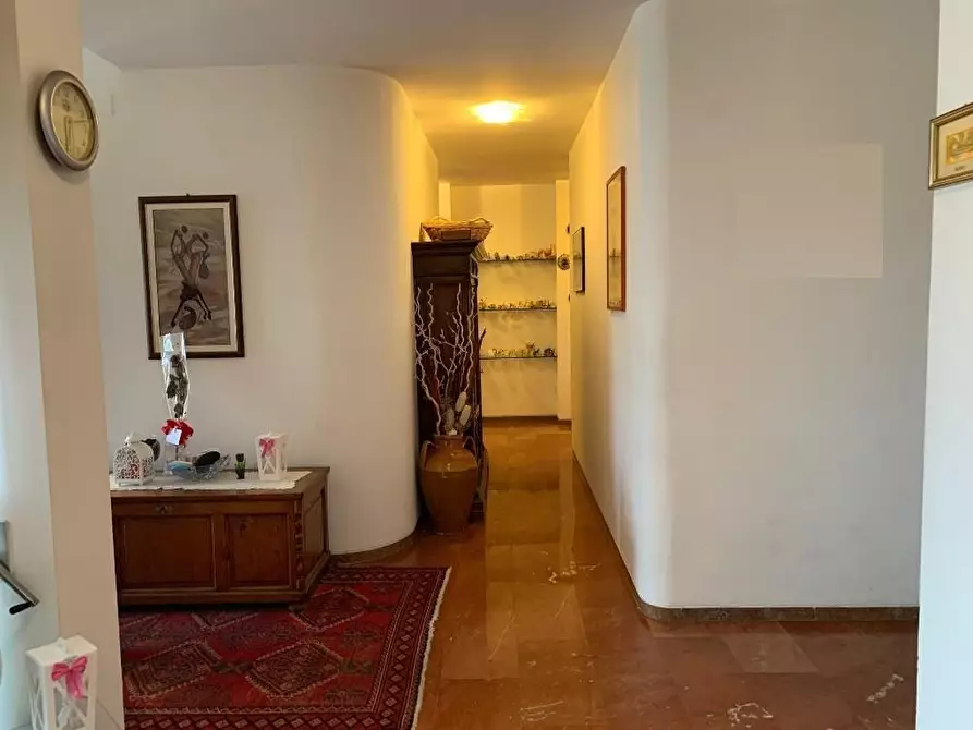 Immagine 2 di Appartamento in vendita  a Gambassi Terme