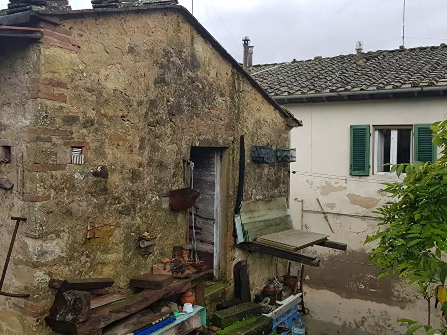 Immagine 26 di Porzione di casa in vendita  a Collesalvetti