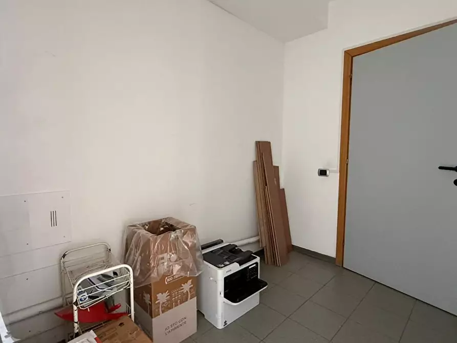 Immagine 10 di Ufficio in vendita  a Siena