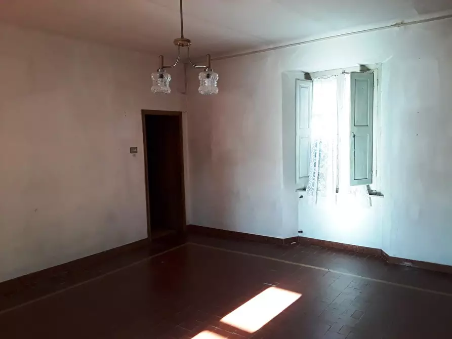 Immagine 2 di Appartamento in vendita  a Fosdinovo