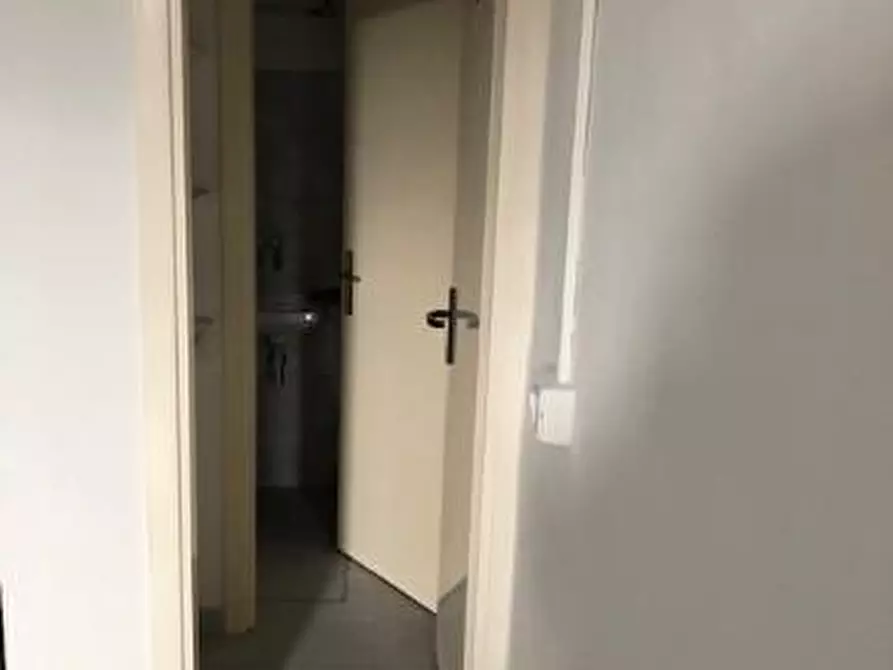 Immagine 5 di Ufficio in affitto  a Empoli