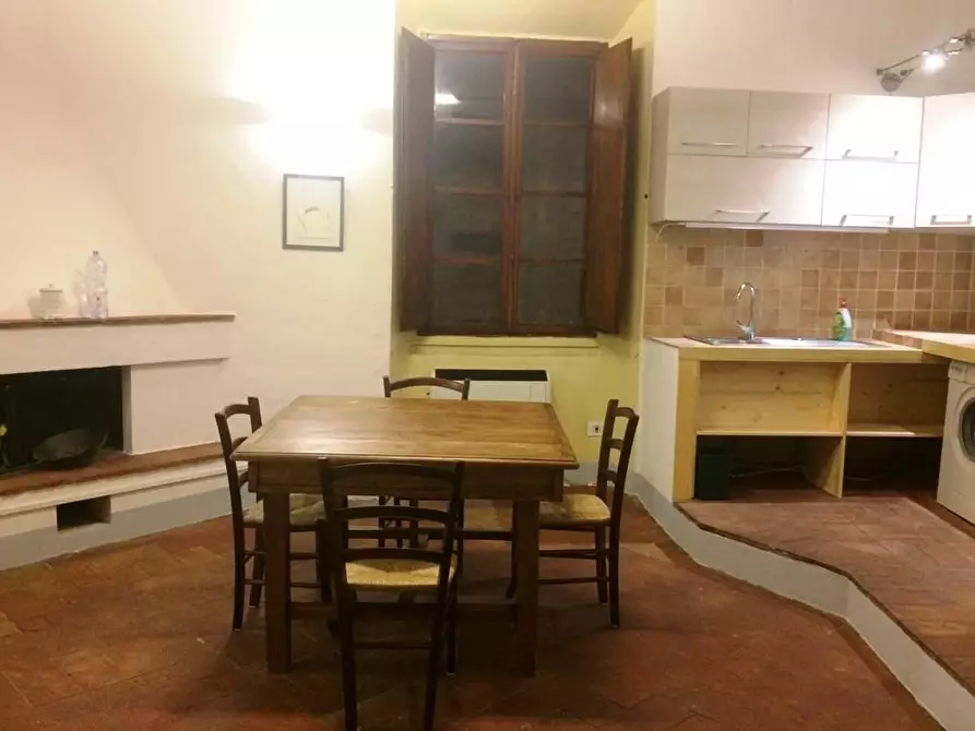 Immagine 5 di Appartamento in affitto  a Colle Di Val D'elsa