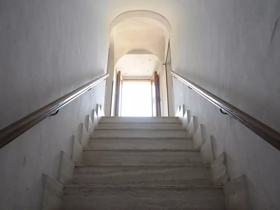 Immagine 11 di Appartamento in vendita  a Colle Di Val D'elsa