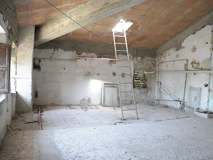 Immagine 25 di Appartamento in vendita  a Colle Di Val D'elsa