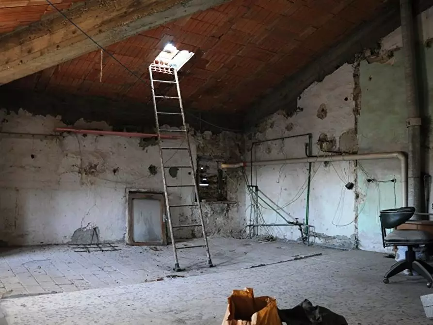 Immagine 15 di Appartamento in vendita  a Colle Di Val D'elsa