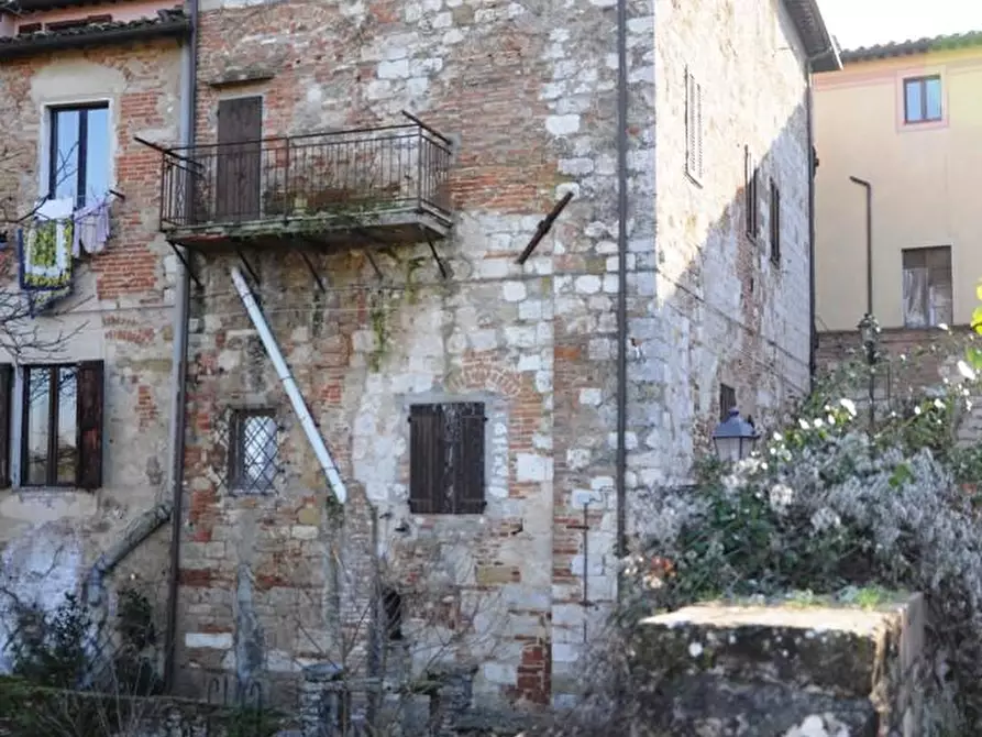 Immagine 19 di Appartamento in vendita  a Colle Di Val D'elsa