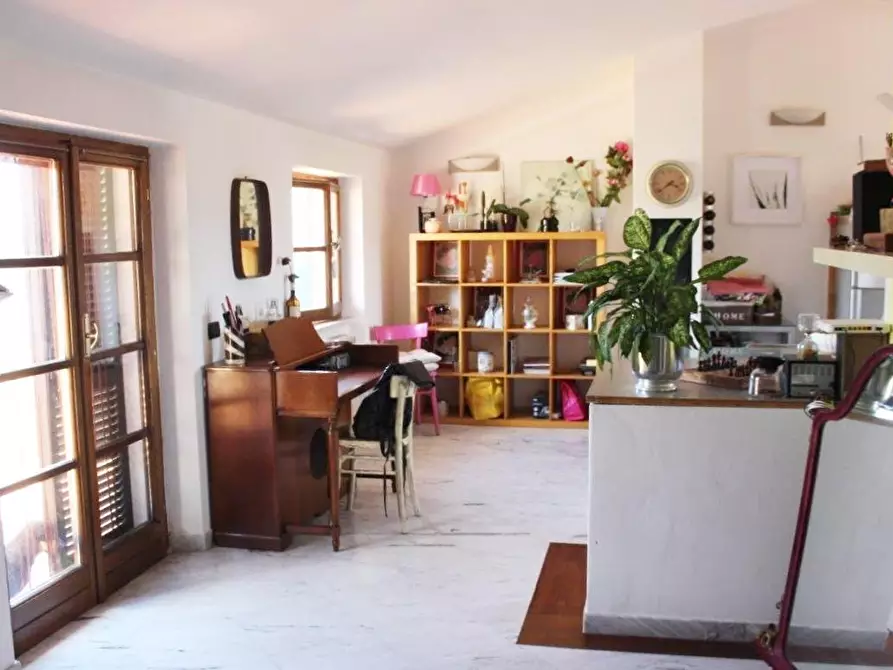 Immagine 34 di Villa in vendita  a Carrara