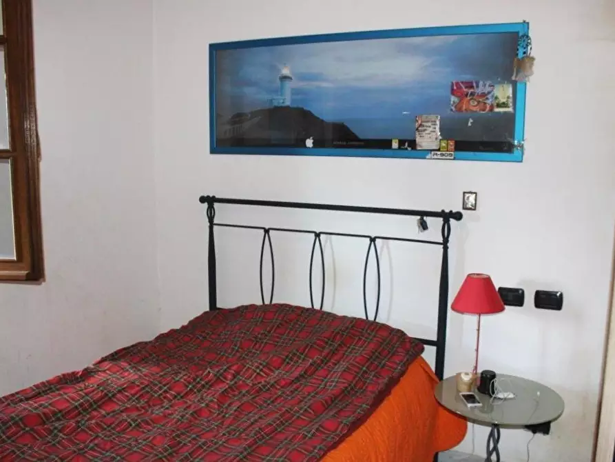 Immagine 22 di Villa in vendita  a Carrara