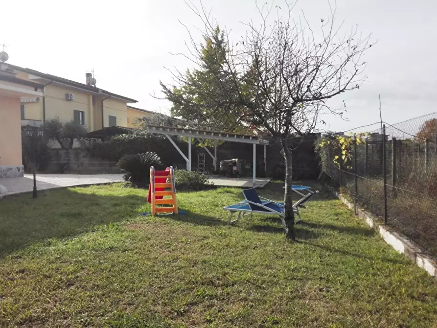 Immagine 41 di Villa in vendita  a Carrara