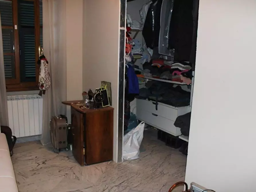 Immagine 25 di Villa in vendita  a Carrara