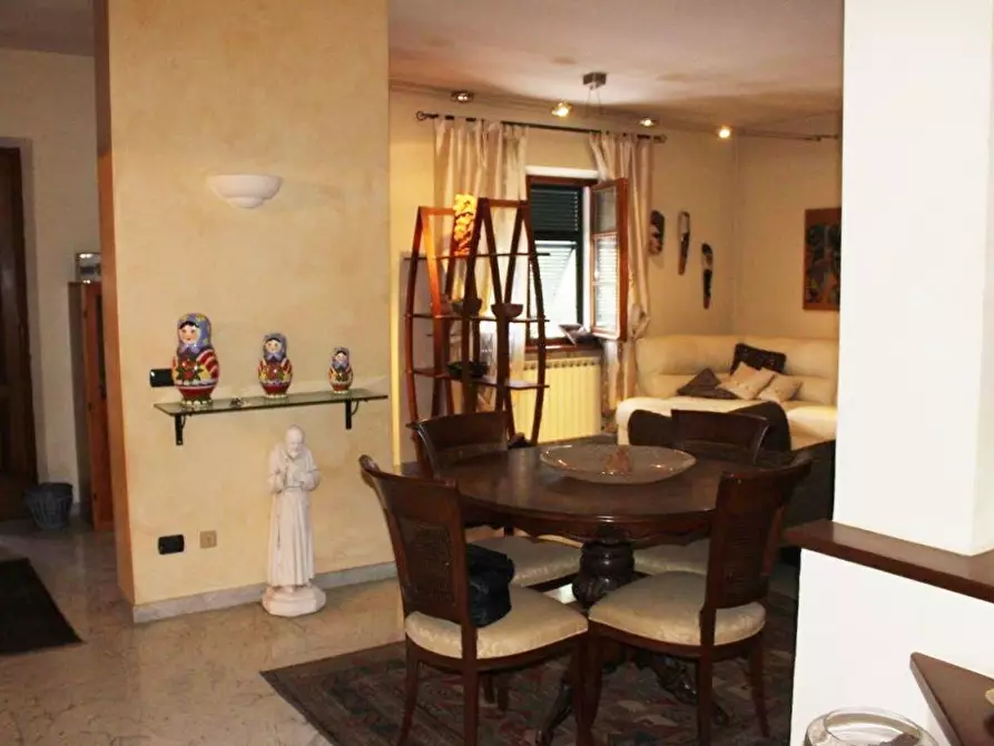 Immagine 9 di Villa in vendita  a Carrara