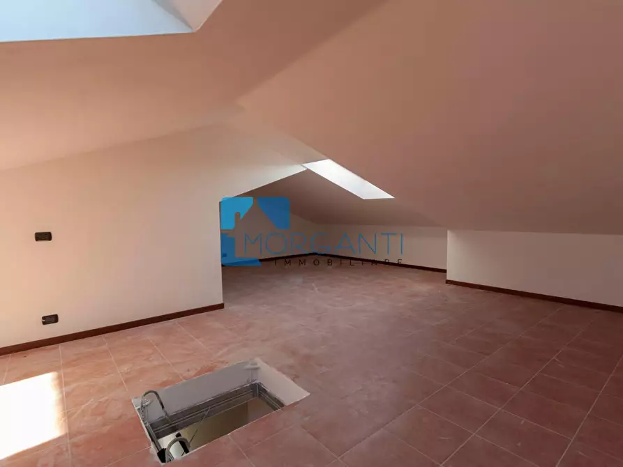 Immagine 10 di Villa in vendita  a Seravezza