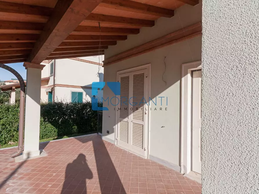 Immagine 6 di Villa in vendita  a Seravezza