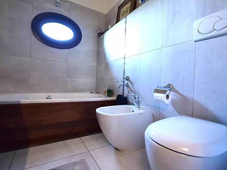 Immagine 18 di Mansarda in vendita  a Pontedera