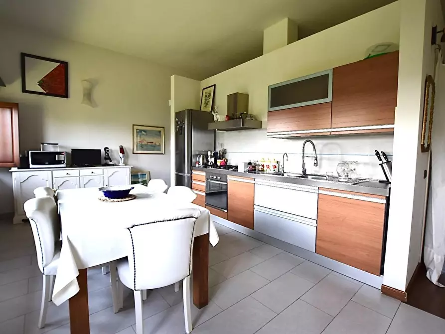 Immagine 11 di Mansarda in vendita  a Pontedera