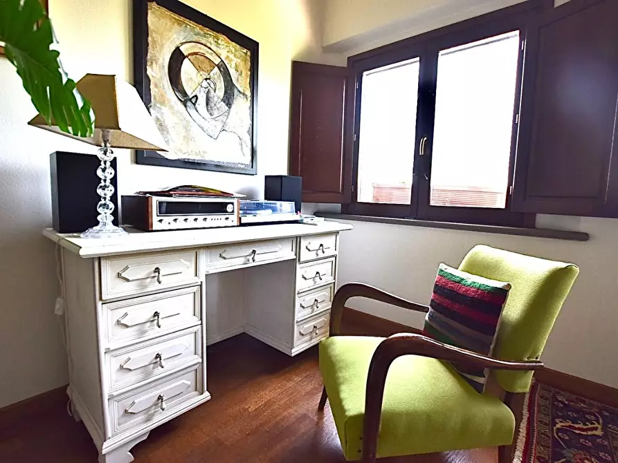 Immagine 5 di Mansarda in vendita  a Pontedera