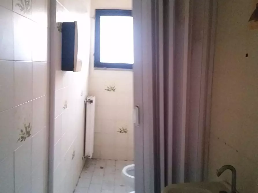 Immagine 4 di Attività artigianale in vendita  a Cascina