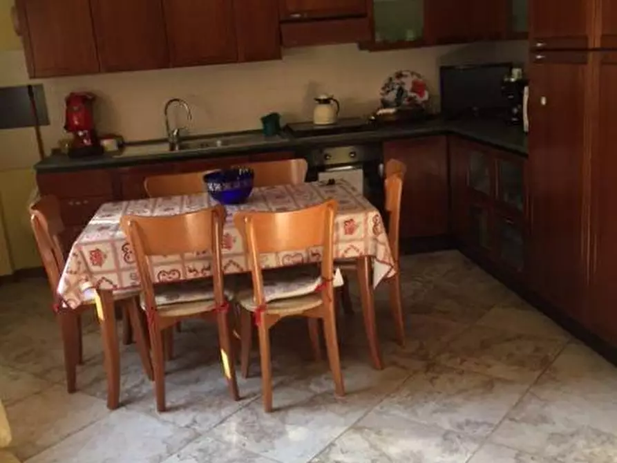 Immagine 3 di Appartamento in vendita  a Siena