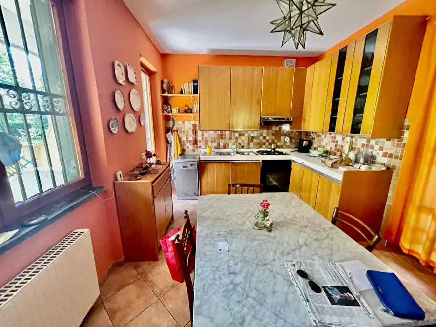 Immagine 6 di Casa bifamiliare in vendita  a Massa