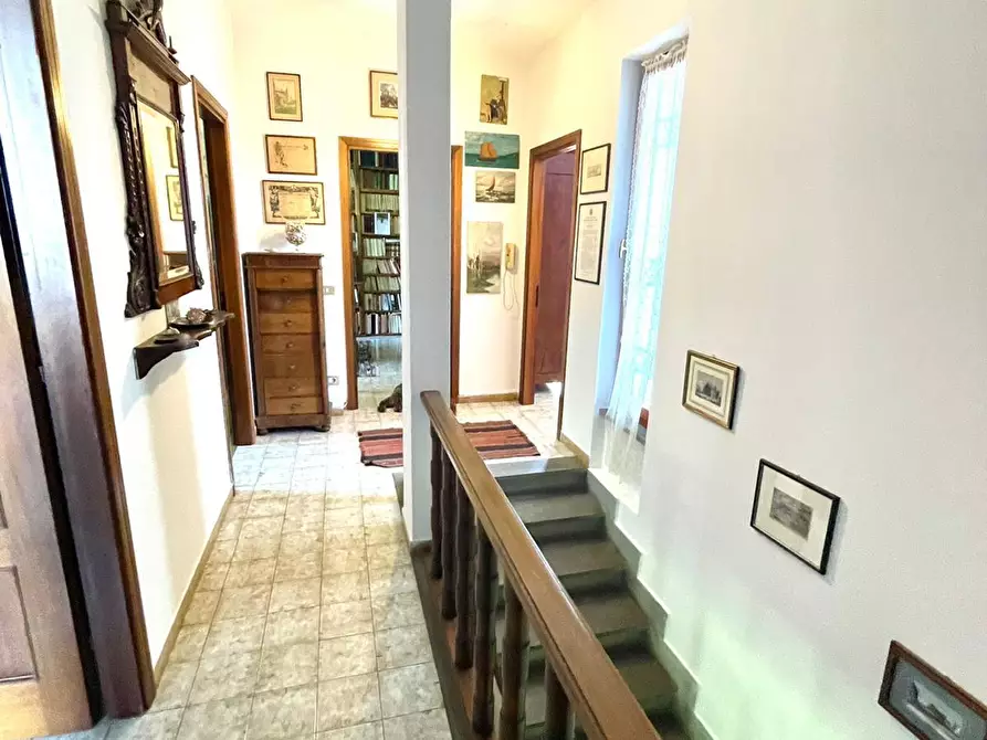 Immagine 10 di Casa bifamiliare in vendita  a Massa
