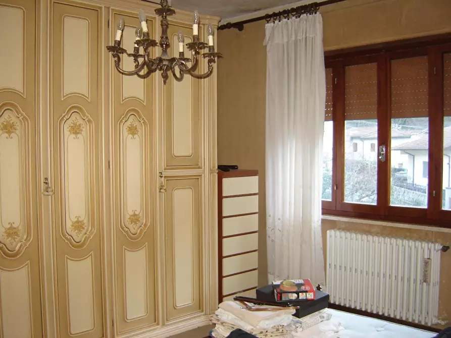 Immagine 10 di Casa indipendente in vendita  a Montignoso