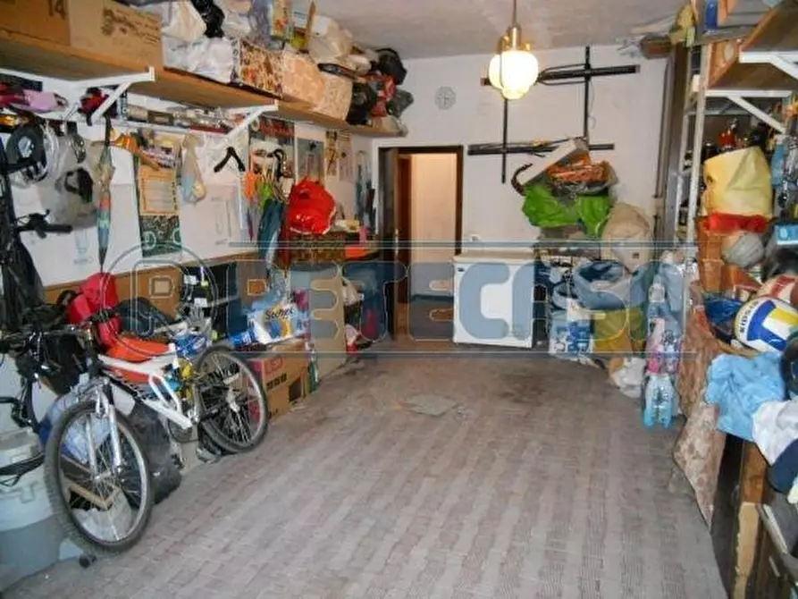 Immagine 10 di Appartamento in vendita  a Santa Maria A Monte