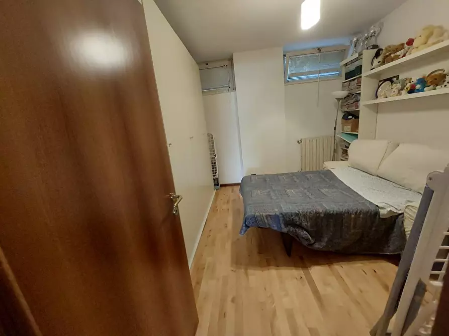 Immagine 9 di Appartamento in vendita  a Massa