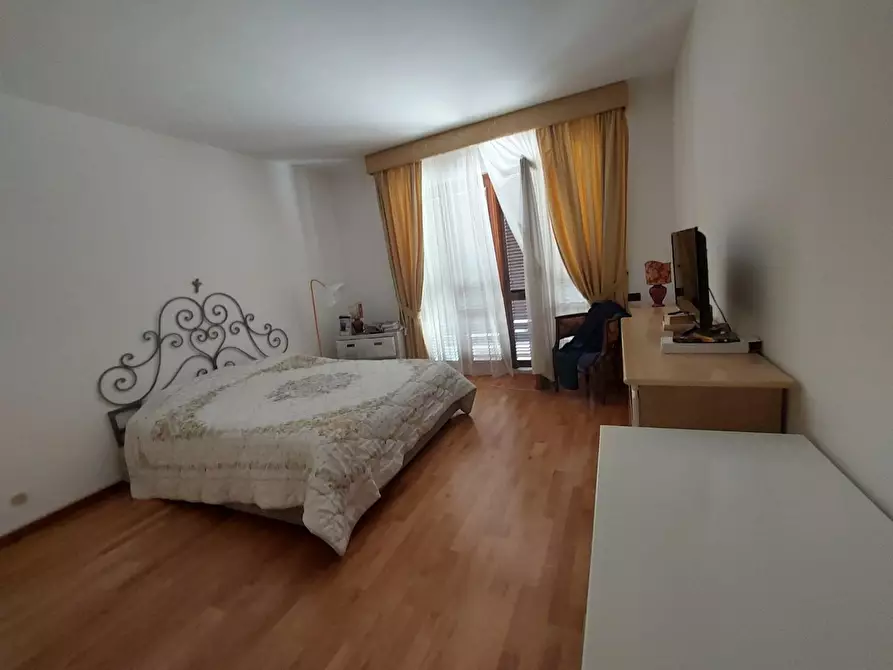 Immagine 8 di Appartamento in vendita  a Massa