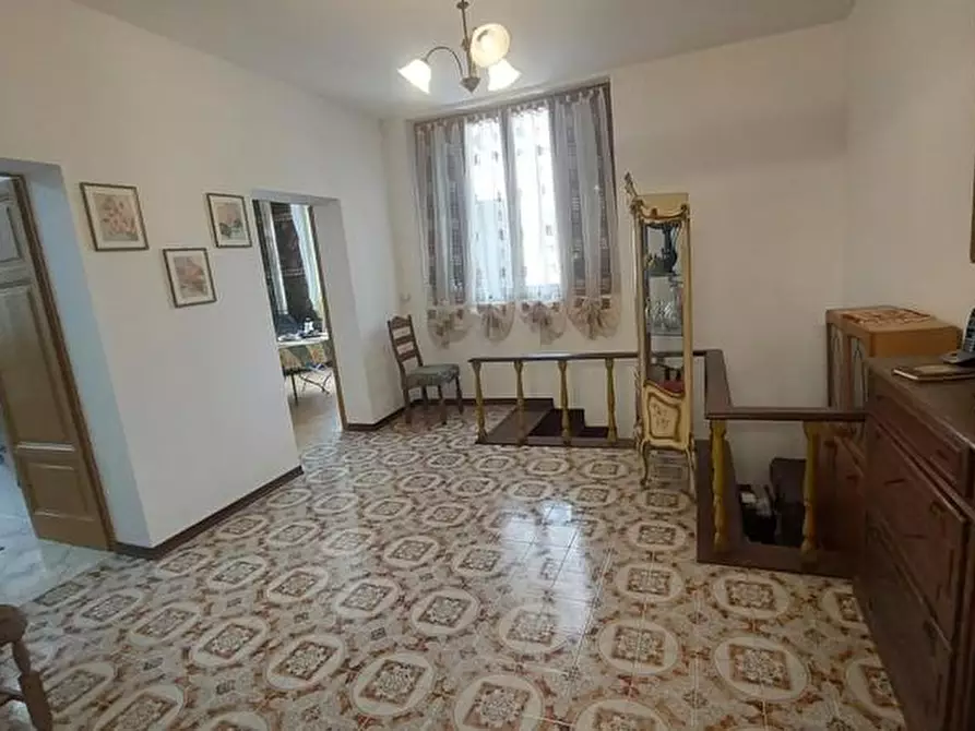 Immagine 5 di Casa semindipendente in vendita  a Massa