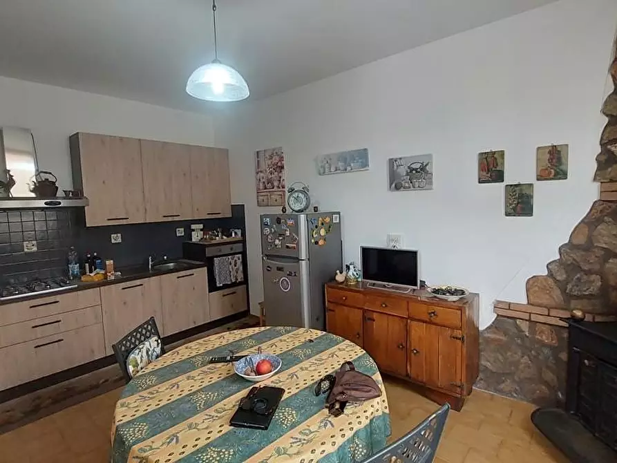 Immagine 6 di Casa semindipendente in vendita  a Massa