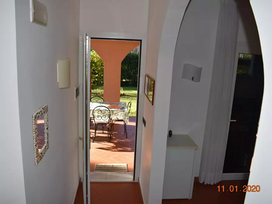 Immagine 22 di Villa in vendita  a Massa