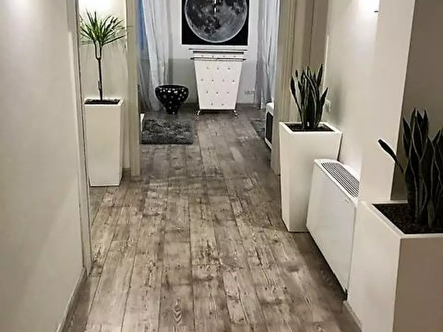 Immagine 30 di Villa in vendita  a Massa