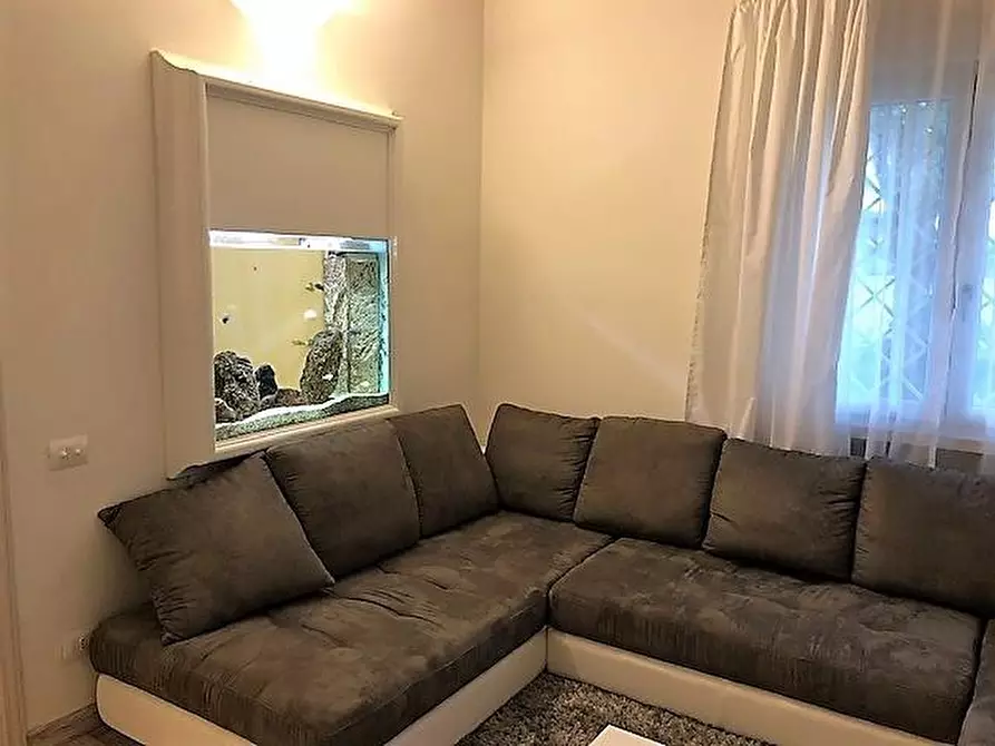 Immagine 22 di Villa in vendita  a Massa