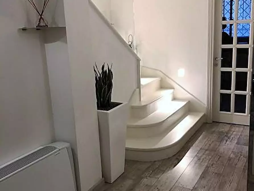 Immagine 24 di Villa in vendita  a Massa